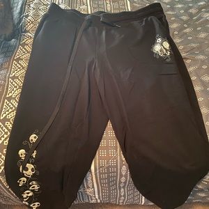 Torrid Warner Bros. Corpse Bride Jogger - French Terry Skulls Black